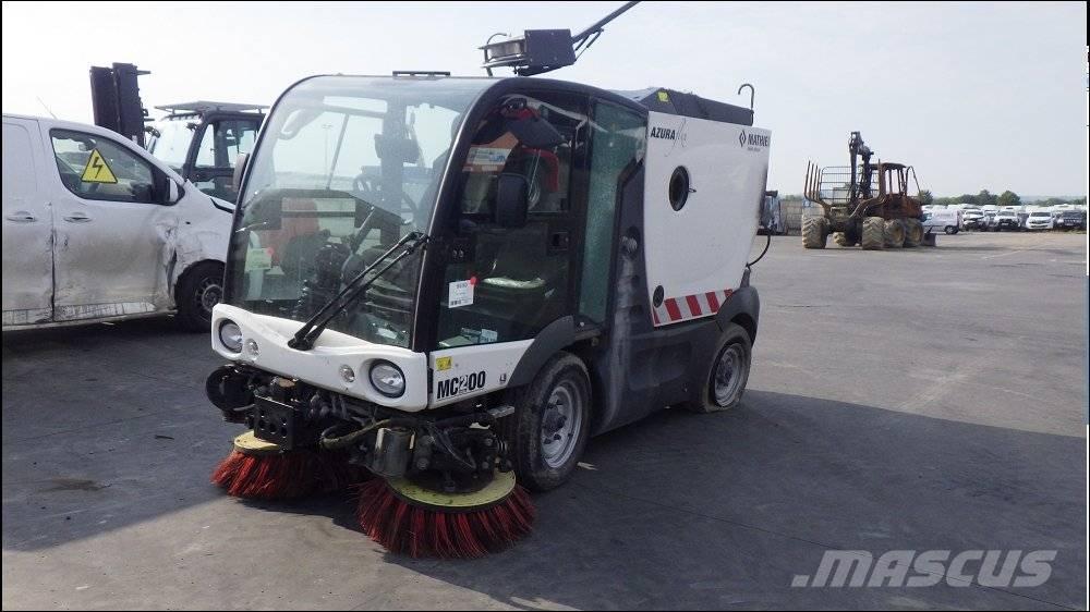 Ravo Azura Flex Підмітальні машини