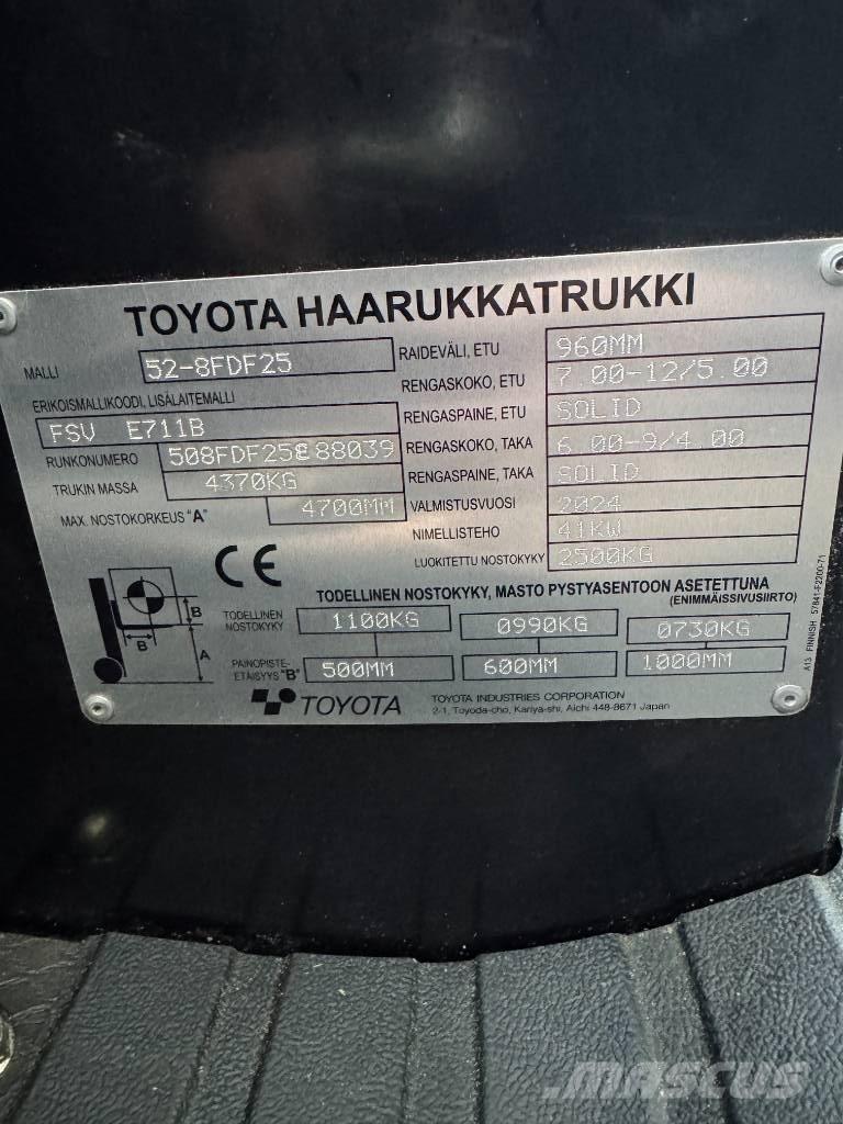 Toyota 52-8 FDF 25 Дизельні навантажувачі