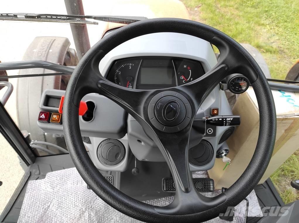 Kubota M4073 Трактори