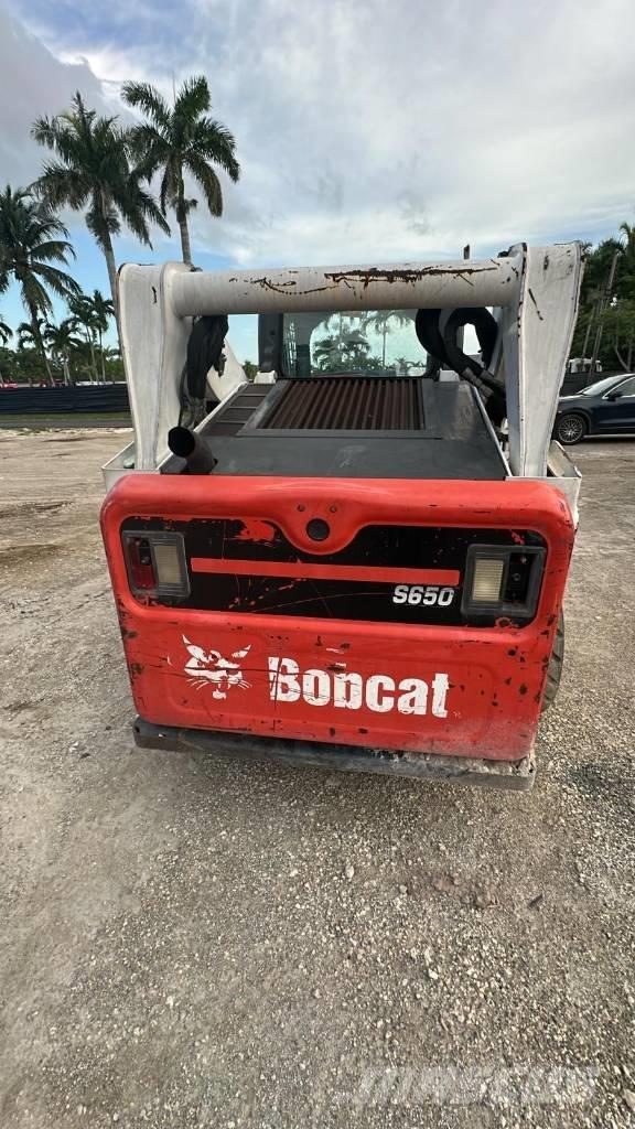 Bobcat S650 Міні-навантажувачі
