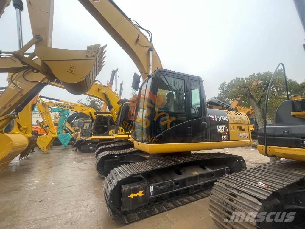 CAT CAT320 D2 Гусеничні екскаватори