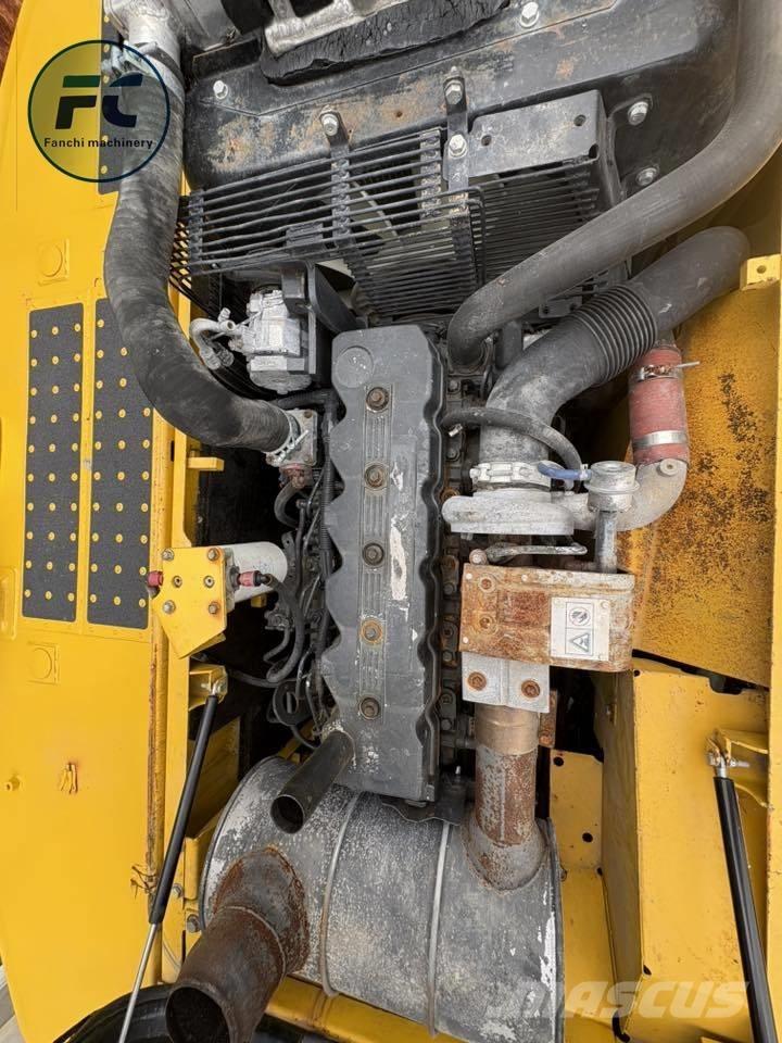 Komatsu PC 240 LC Гусеничні екскаватори