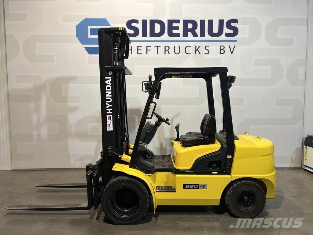 Hyundai 33D-7 Дизельні навантажувачі