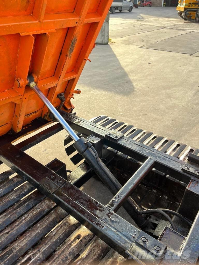 Kubota RC 30 Гусеничні самоскиди