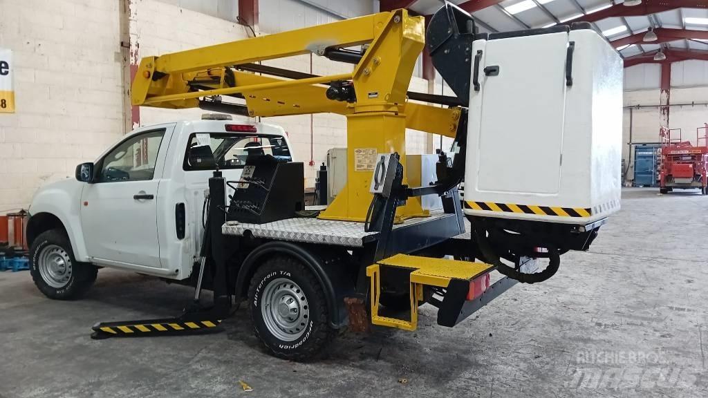 VERSALIFT LAT 135 Автовишки на базі вантажівки