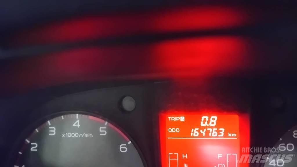VERSALIFT LAT 135 Автовишки на базі вантажівки