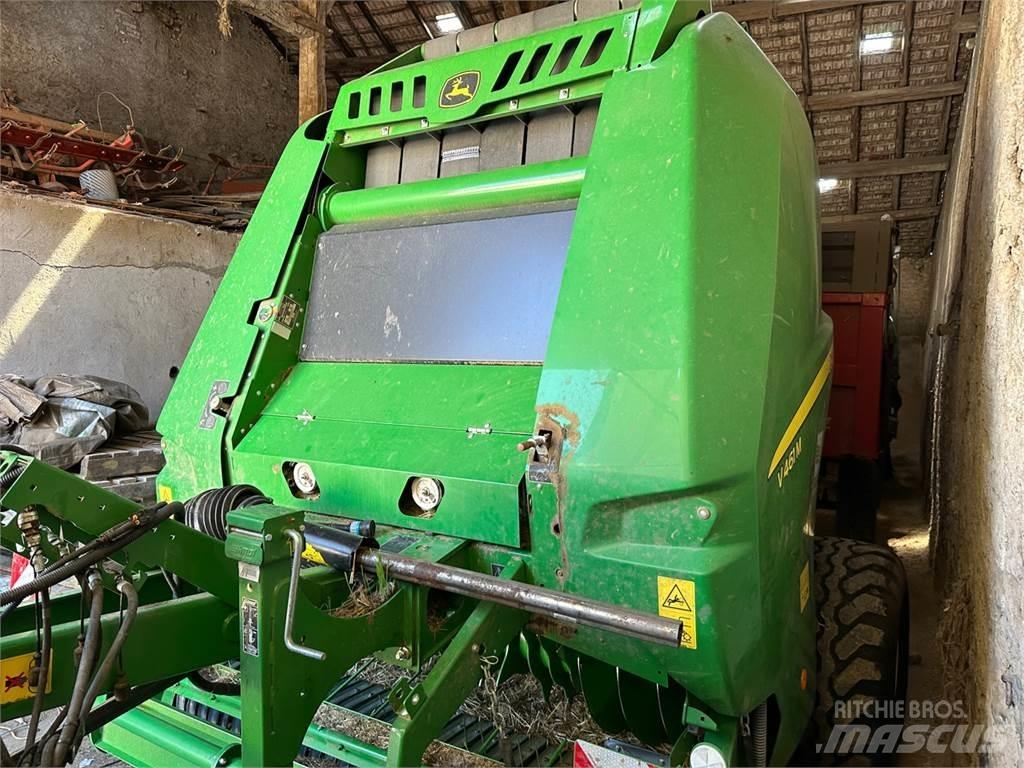 John Deere V461M Рулонні прес-підбирачі