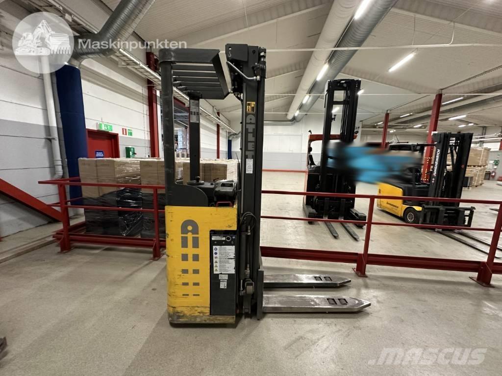 Atlet 160 SD TFV Самохідні електроштабелери