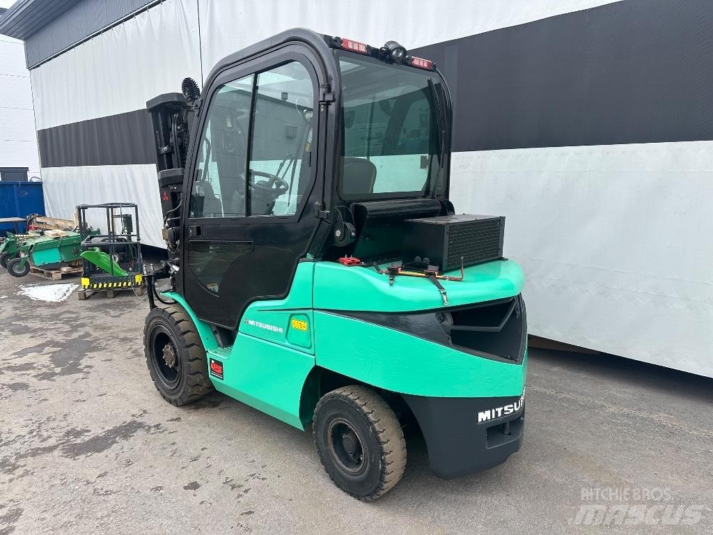 Mitsubishi FD 35 N Дизельні навантажувачі