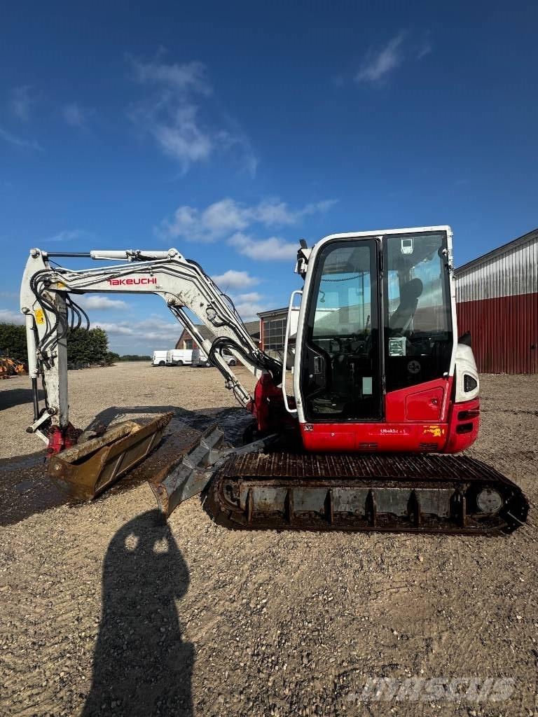 Takeuchi TB 260 Гусеничні екскаватори