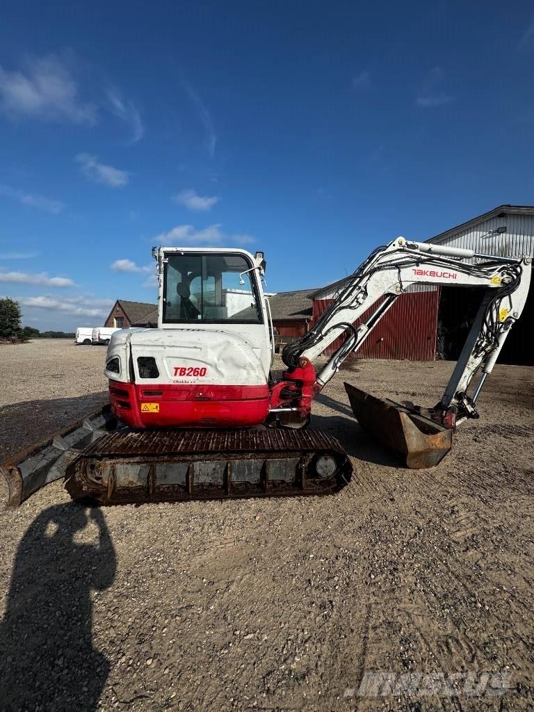 Takeuchi TB 260 Гусеничні екскаватори