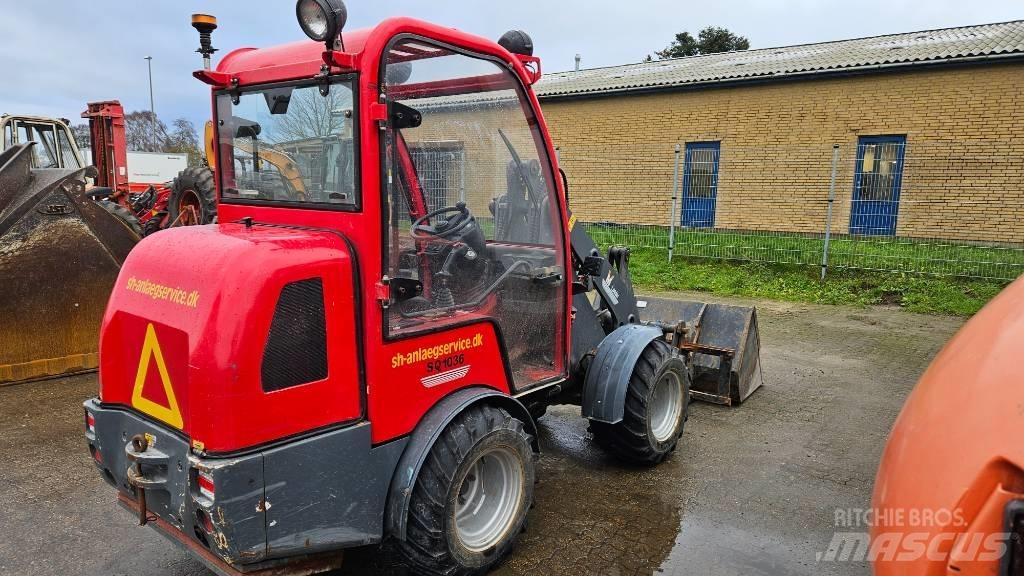 VM Loader 1036 Малі навантажувачі