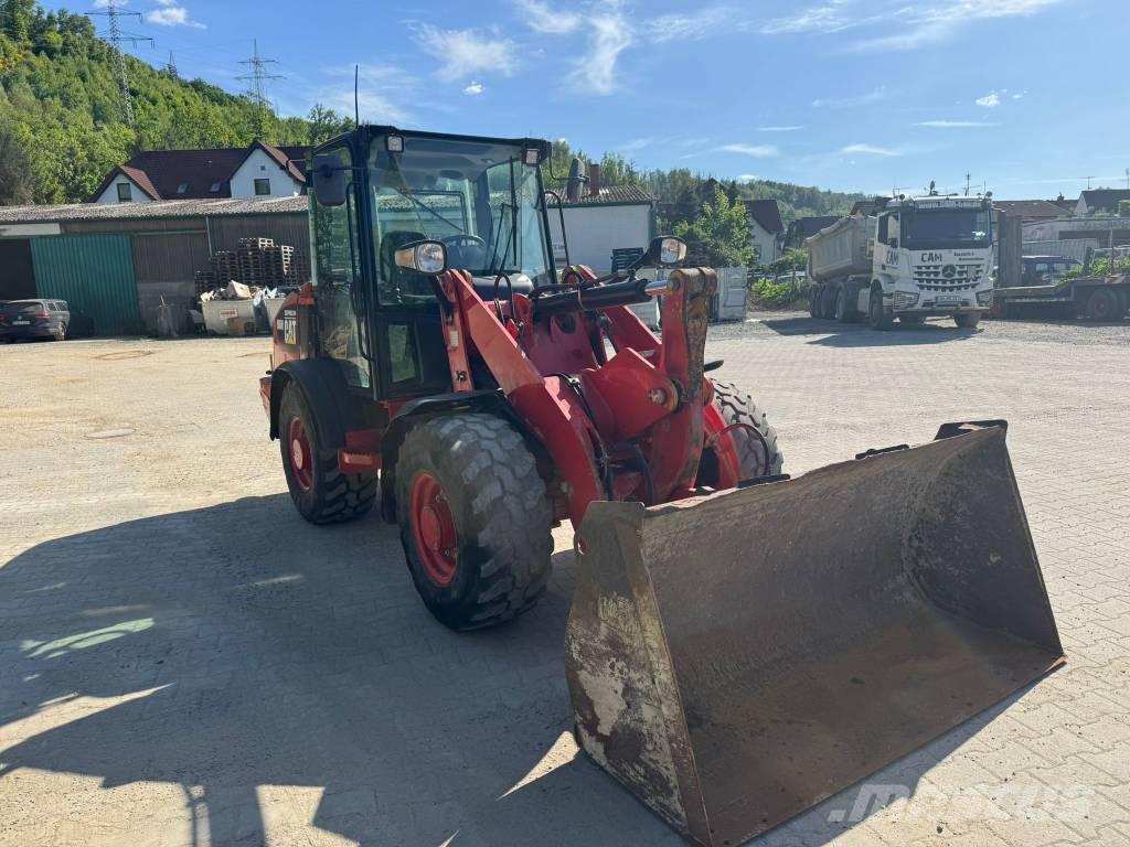 CAT 906M Фронтальні навантажувачі