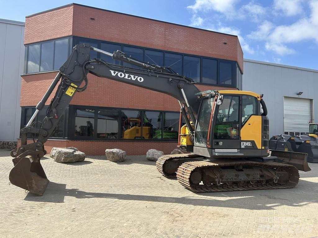 Volvo ECR145 Гусеничні екскаватори