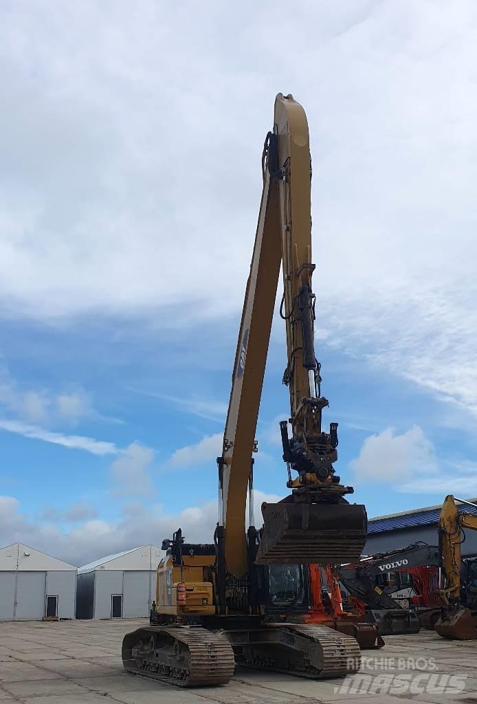 CAT 330 FLN Екскаватори з великим вилітом