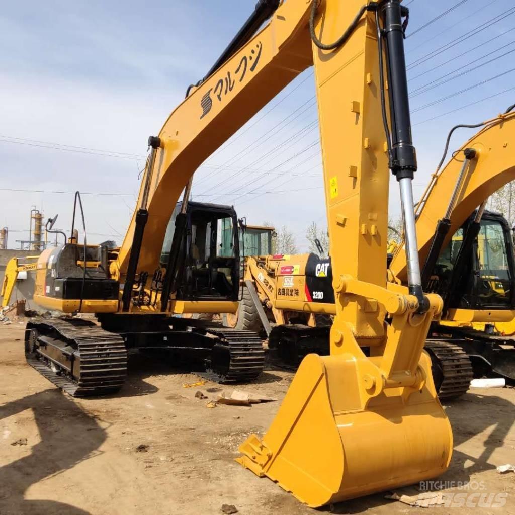 CAT 320D Гусеничні екскаватори