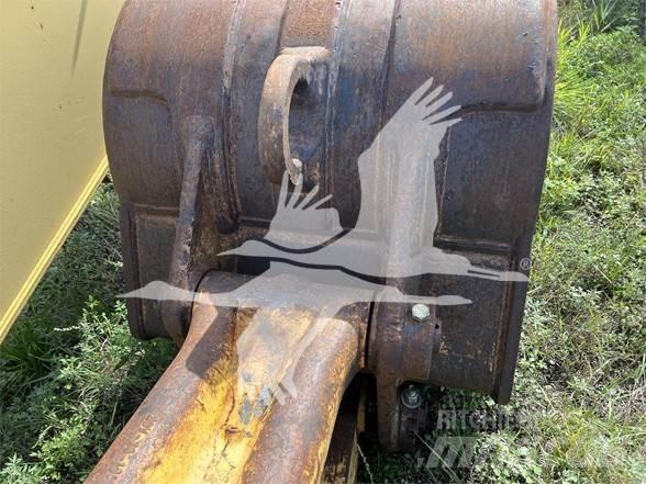 Komatsu PC200 Ковші