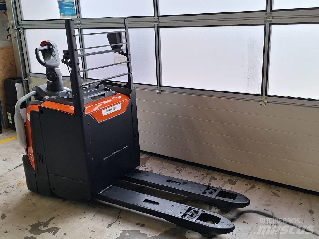 BT LPE220 Штабелери