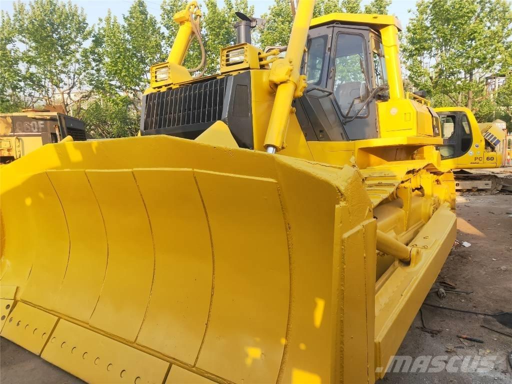 Komatsu D155AX-5 Гусеничні бульдозери