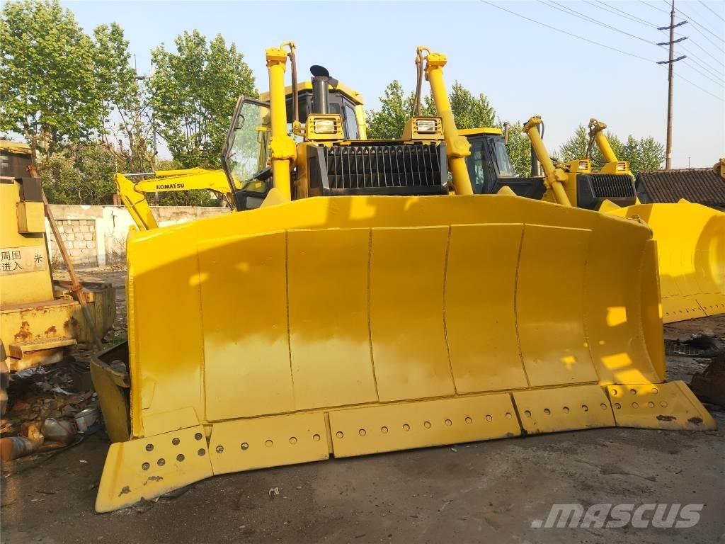 Komatsu D155AX-5 Гусеничні бульдозери