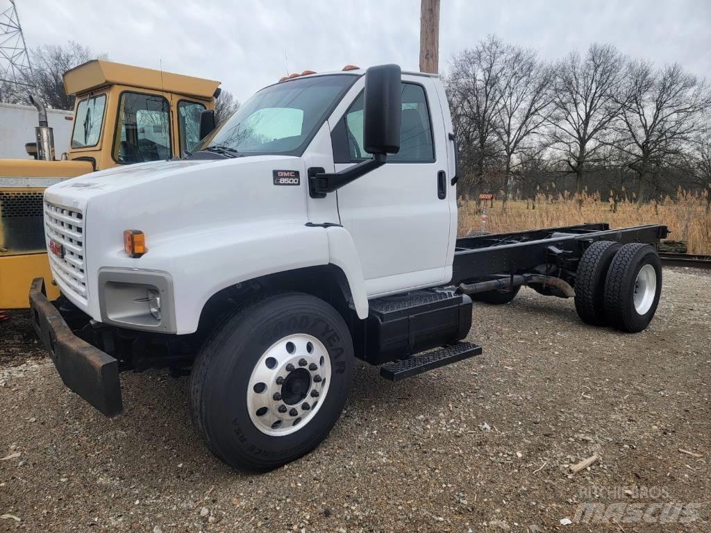 GMC C8500 Шасі з кабіною