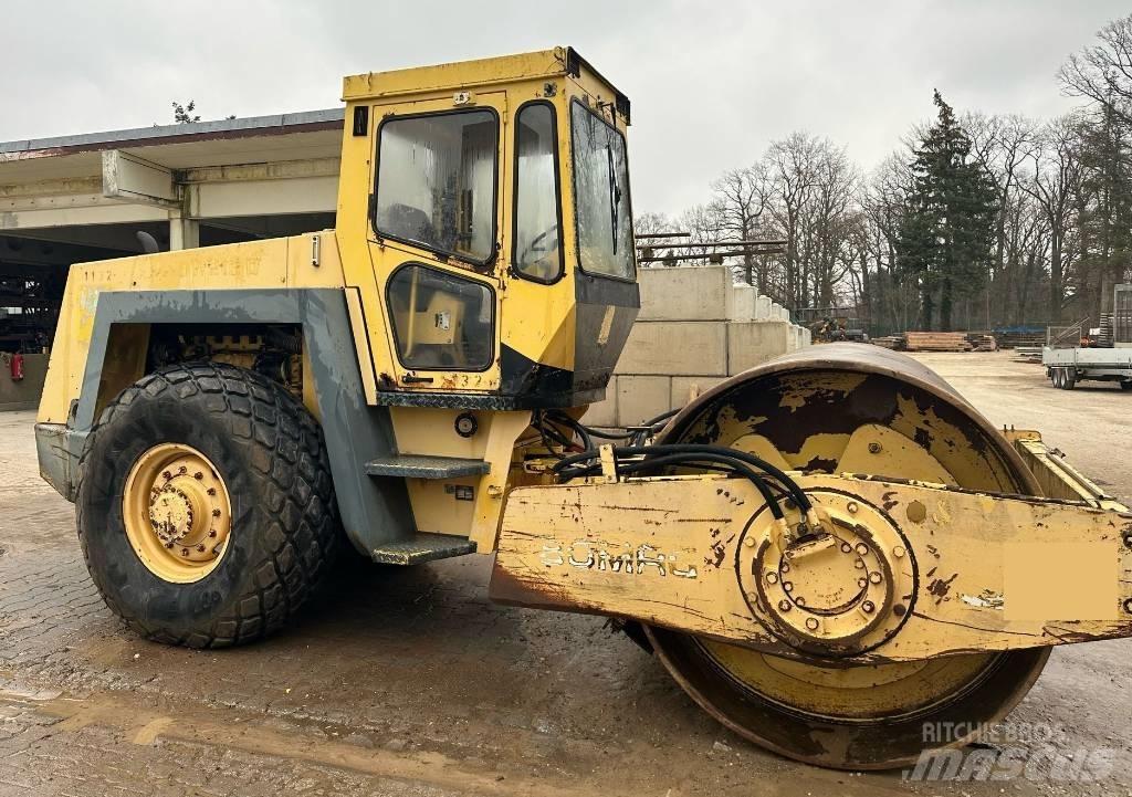 Bomag BW 213 D Грунтові котки