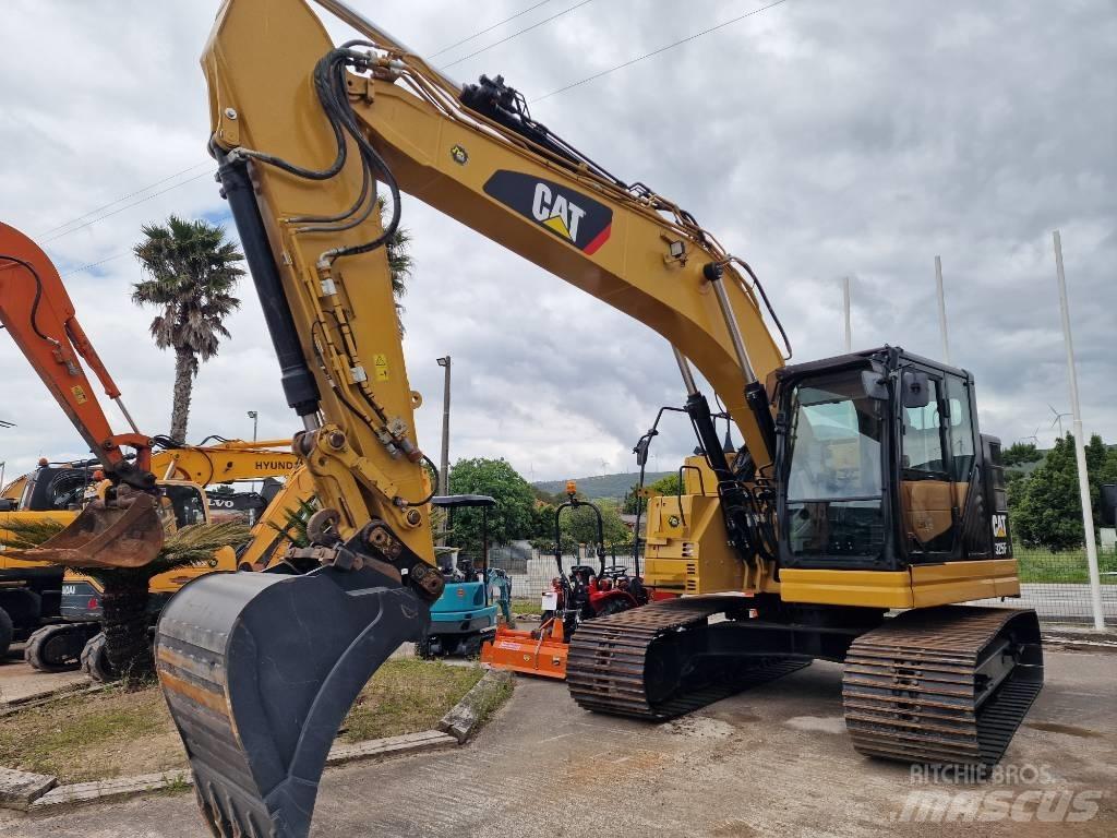 CAT 325 FL CR Гусеничні екскаватори