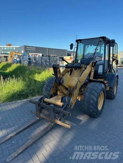 CAT 908 H Фронтальні навантажувачі