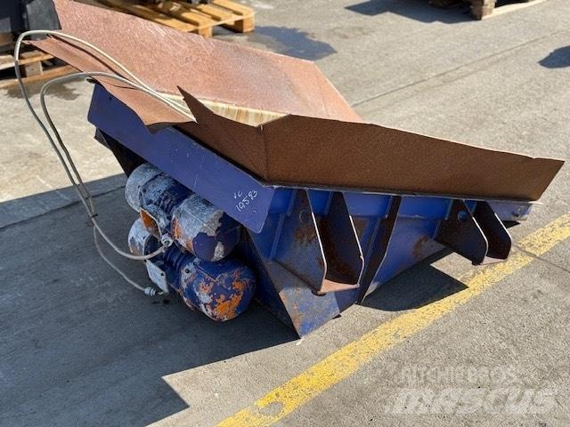 Extec KOSZ ZASYPOWY Роздрібнювачі