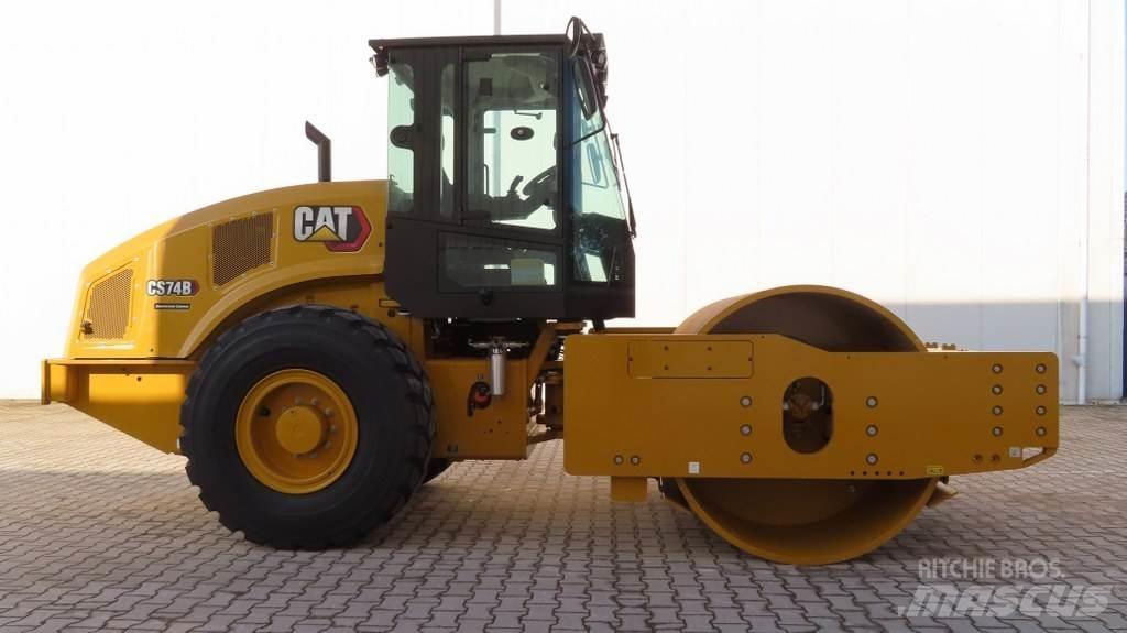 CAT CS 74 B Грунтові котки