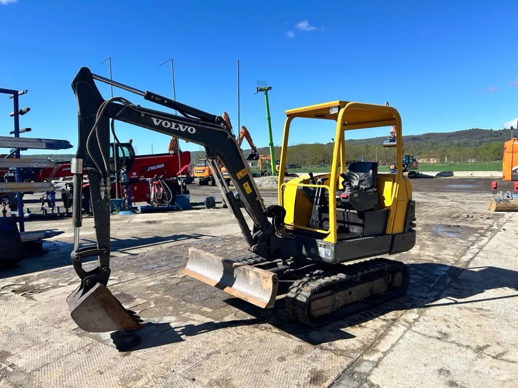Volvo EC 25 Міні-екскаватори < 7т