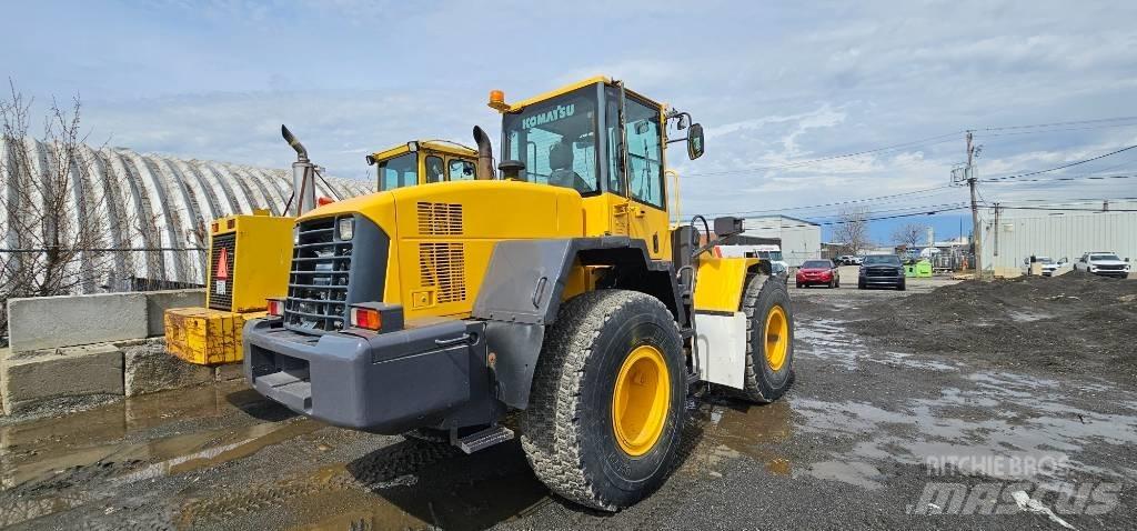 Komatsu WA 200 Фронтальні навантажувачі