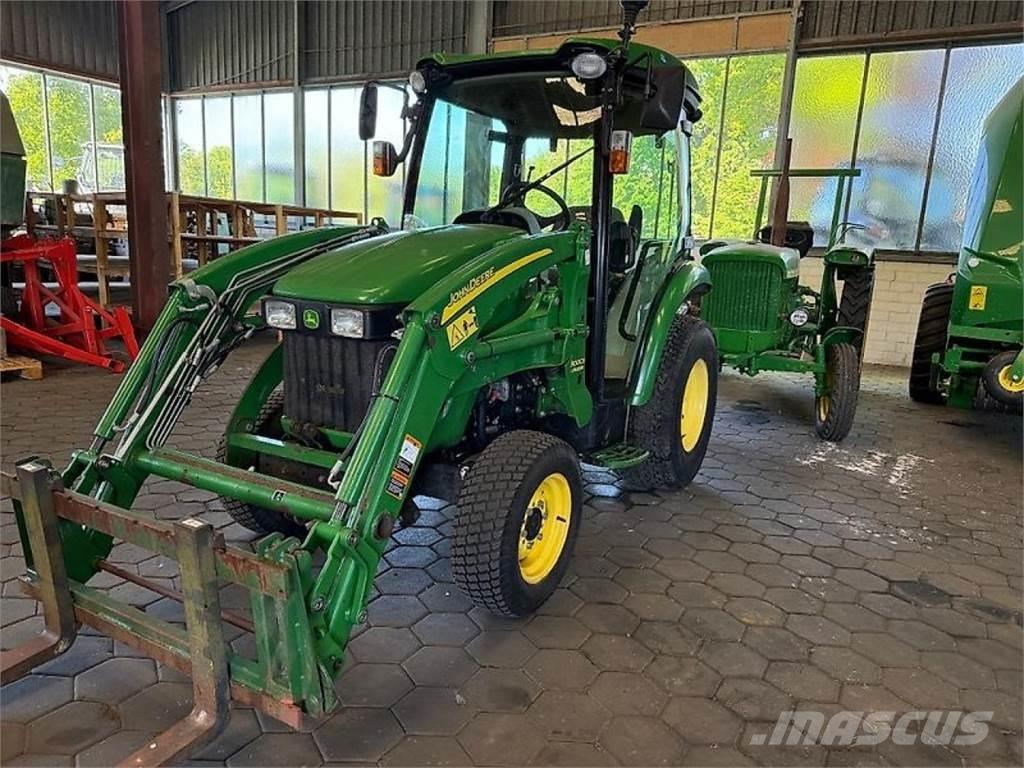 John Deere 3320 Трактори