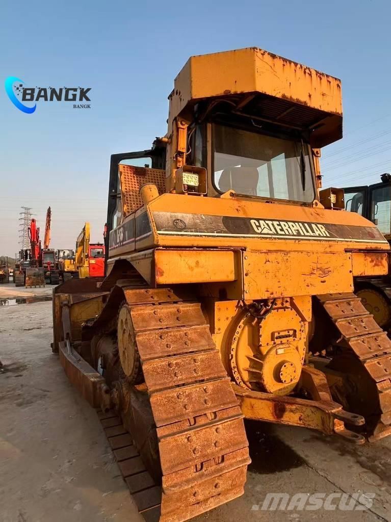 CAT D 6 R Гусеничні бульдозери
