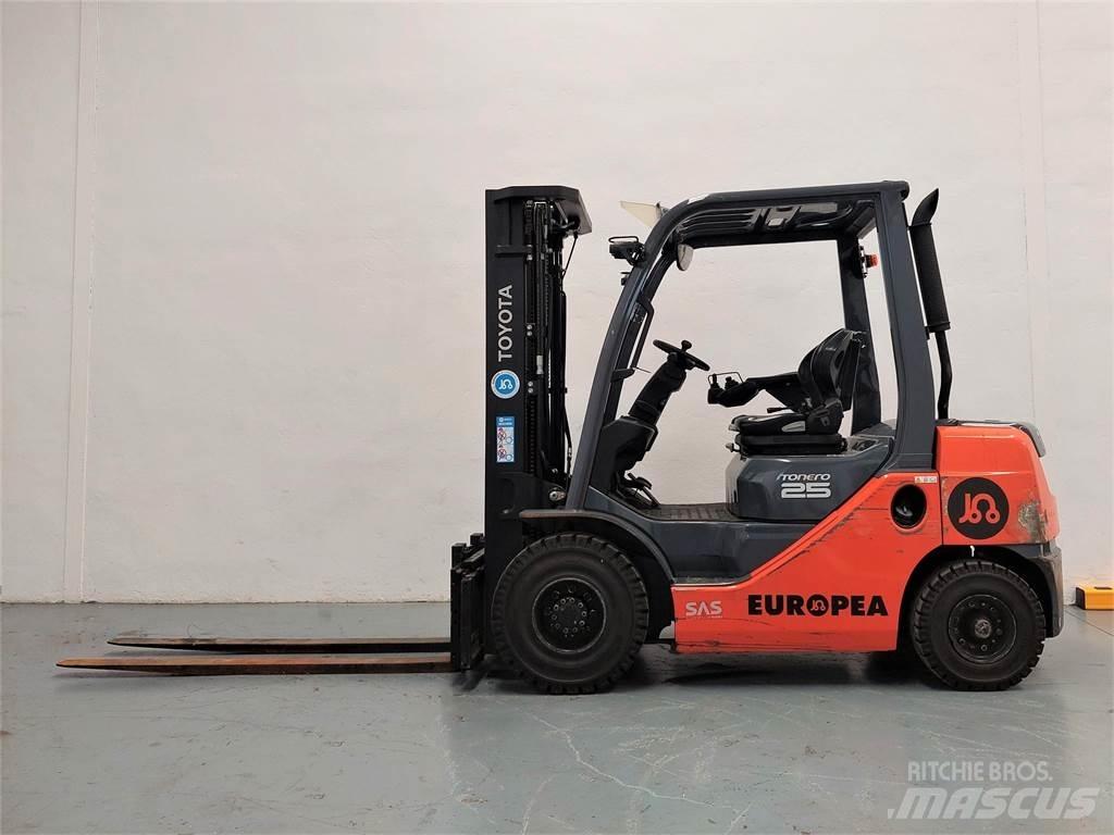 Toyota 02 8FDF25 Дизельні навантажувачі