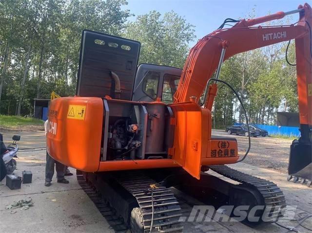 Hitachi EX120 Гусеничні екскаватори