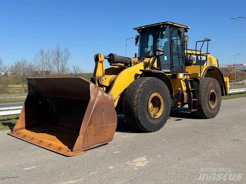 CAT 972M Фронтальні навантажувачі