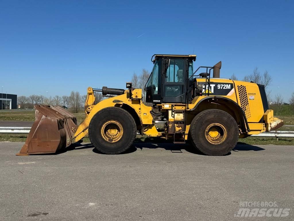 CAT 972M Фронтальні навантажувачі
