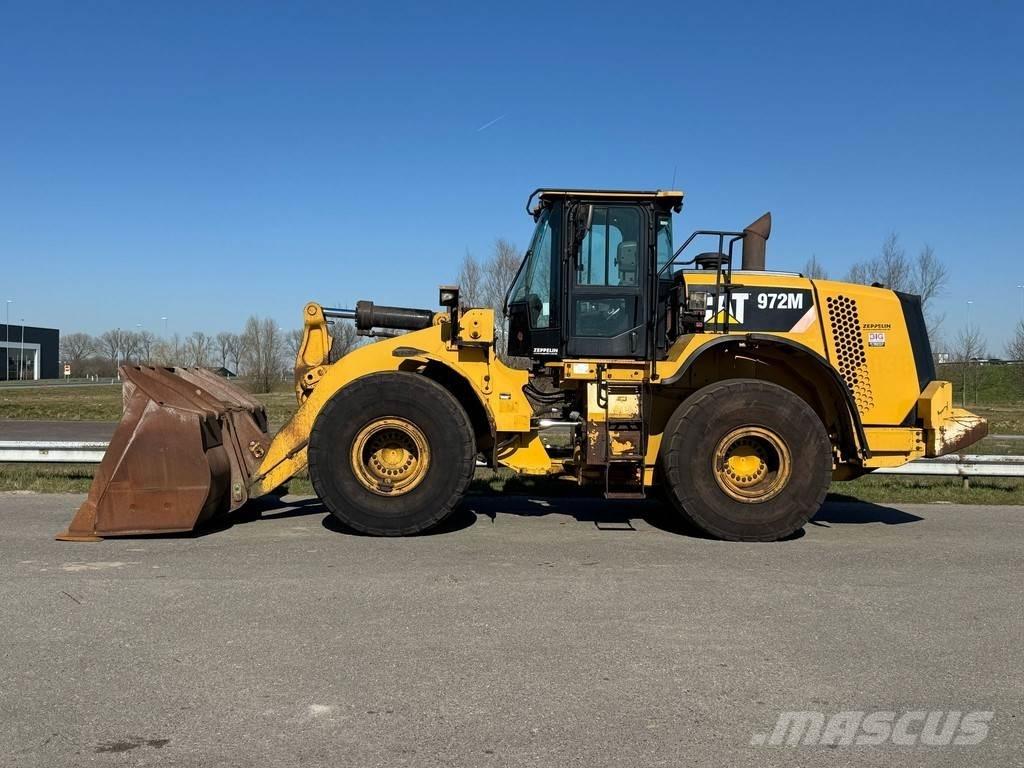 CAT 972M Фронтальні навантажувачі