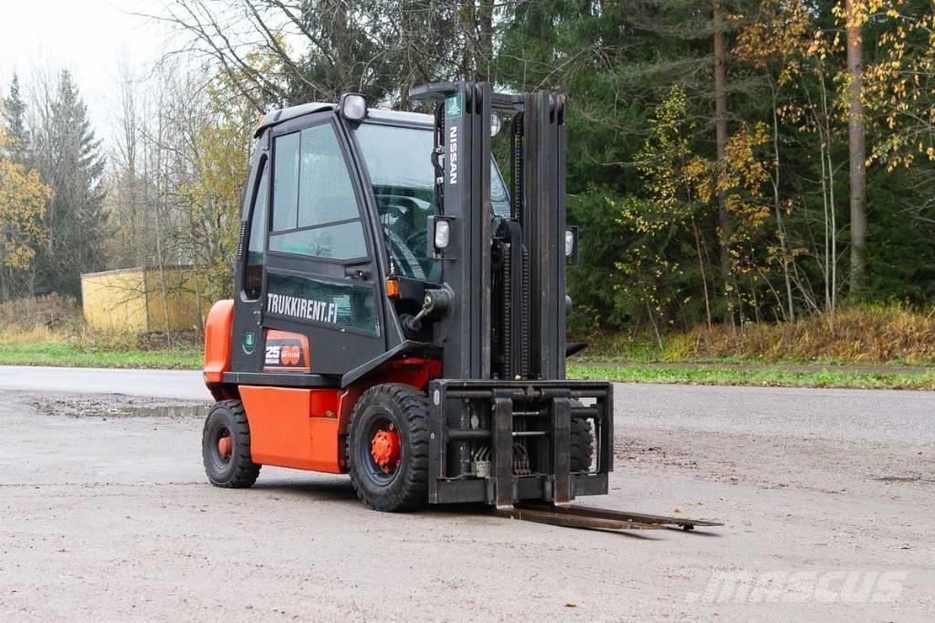 Nissan FD02A250 Дизельні навантажувачі