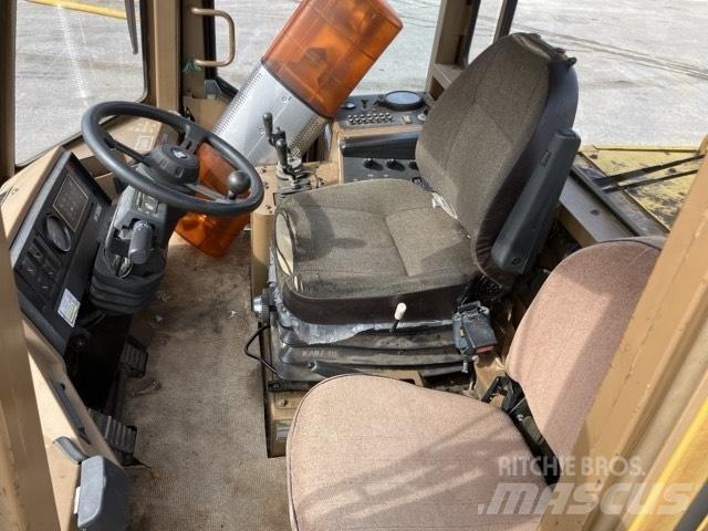 CAT 924 F Фронтальні навантажувачі