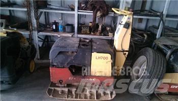 Dynapac LH700 Віброплити та вібротрамбовки
