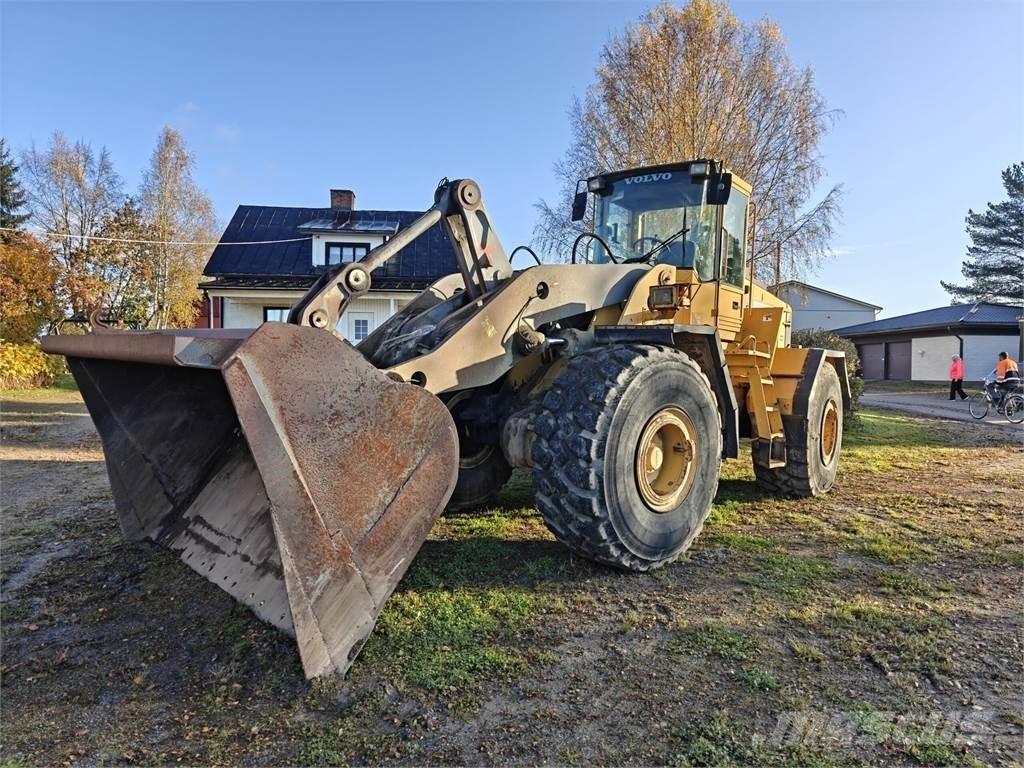Volvo L180C Фронтальні навантажувачі