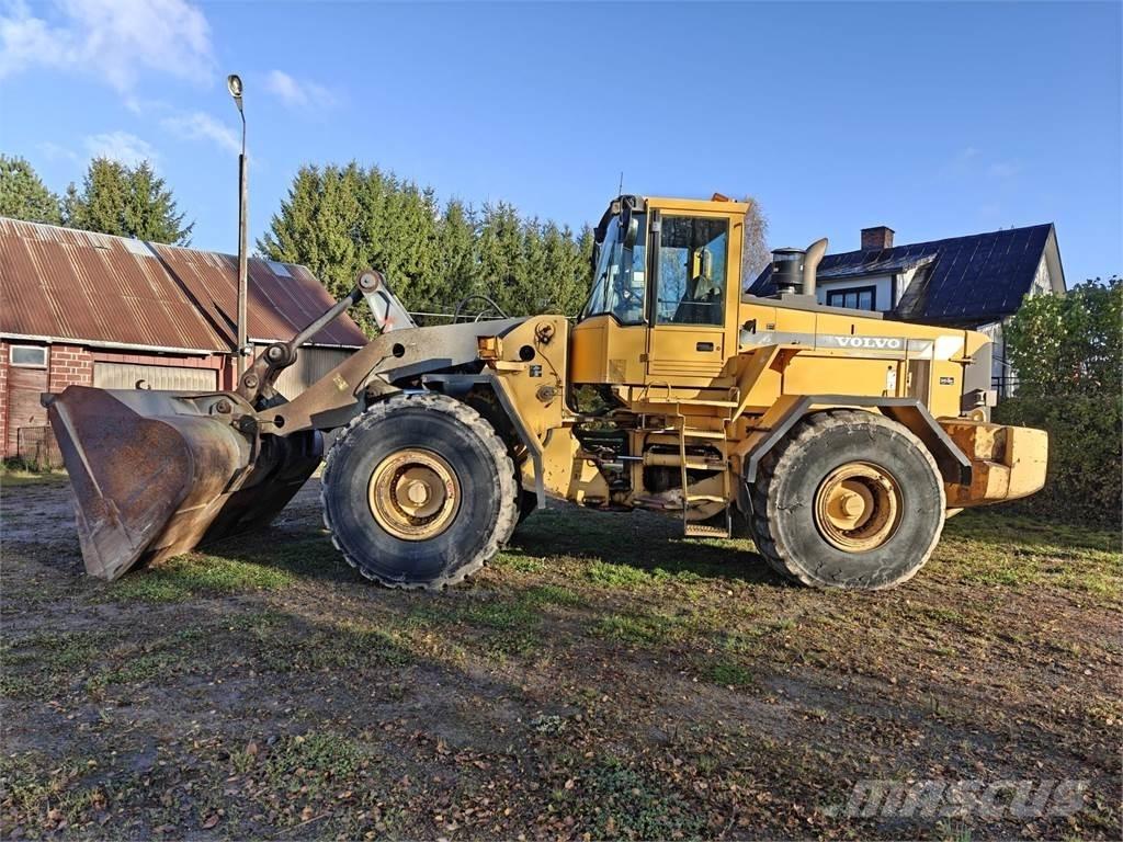 Volvo L180C Фронтальні навантажувачі