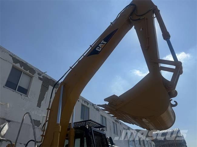 CAT 320 C L Гусеничні екскаватори