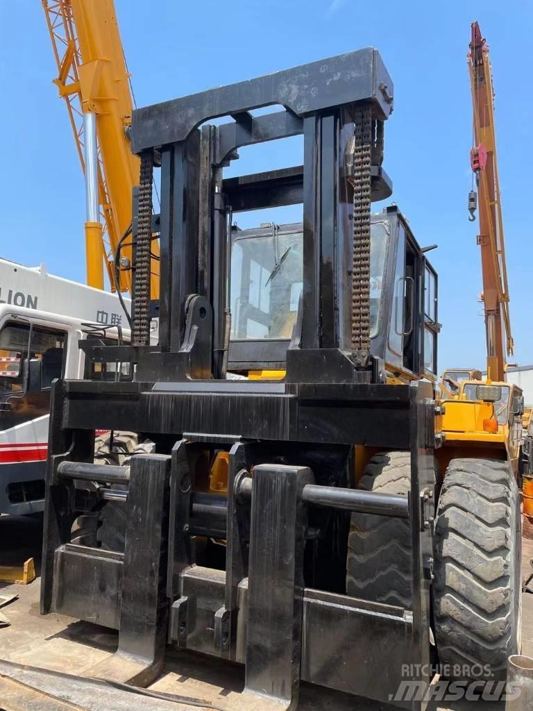 Komatsu 30 Ton Дизельні навантажувачі