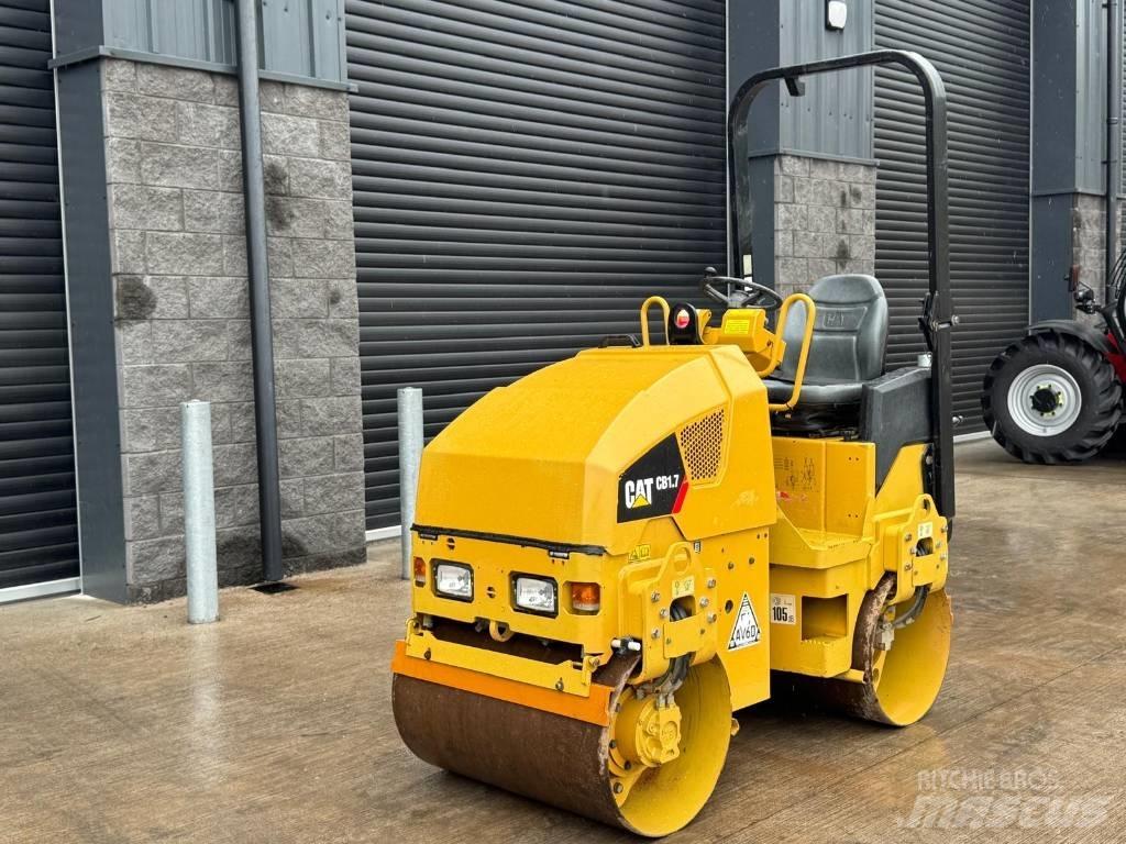 CAT CB 1.7 Котки тротуарні