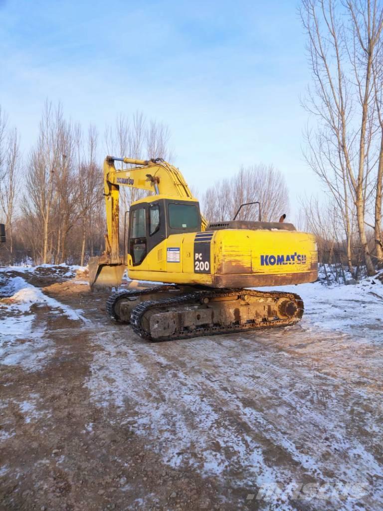 Komatsu pc200-7 Гусеничні екскаватори