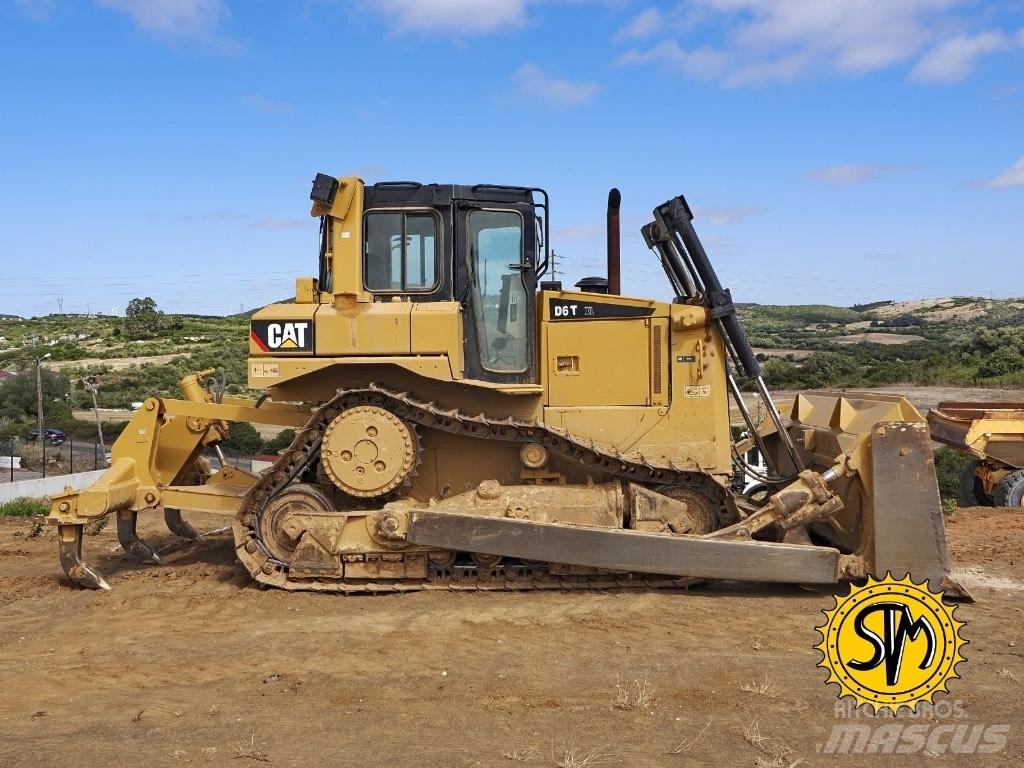 CAT D 6 T XL Гусеничні бульдозери