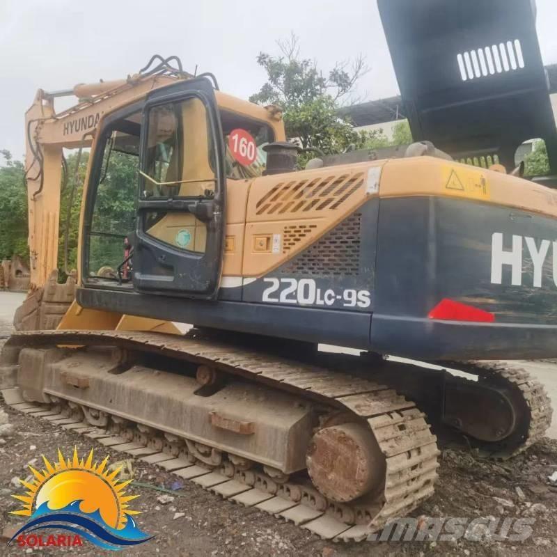 Hyundai R220LC-9S Гусеничні екскаватори
